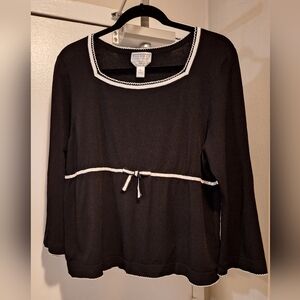 Classic TALBOTS COLLECTION blouse. Size XL. Italian Yarn. Black And White.